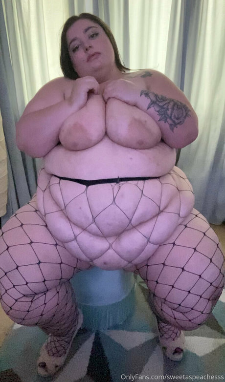 sweetaspeachesss pornstar nudes photo