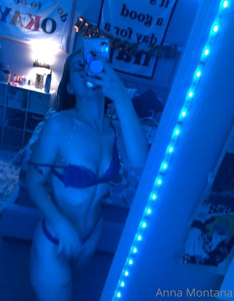 anna1001 porn star pic