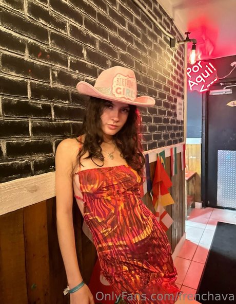 Frenchava top star image