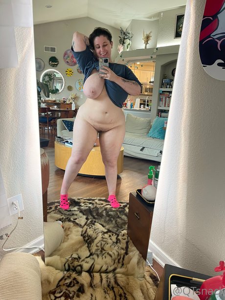 QTsnack sexy pornstar photos