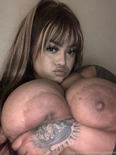 Suzy Marie sex model pic