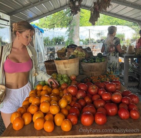 Daisy Keech best model img