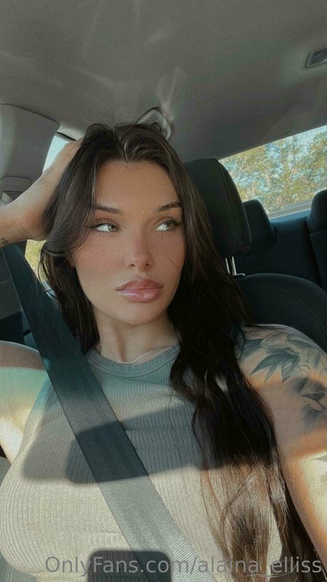 Alaina Ellis pretty model image