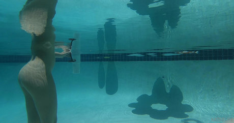 mirror selfie onlyfans free pic