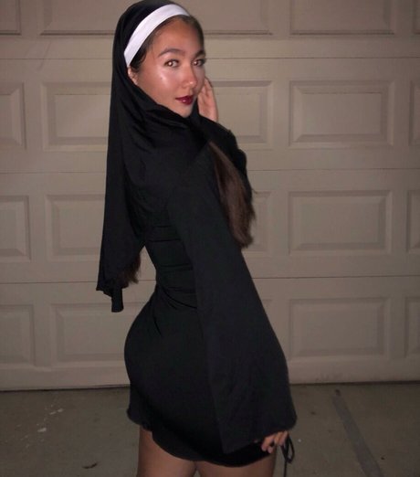 Eliza Chau star adult archive