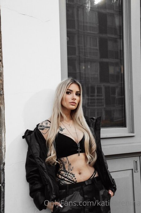 Kati Karenina hot pornstar gallery