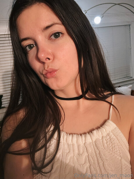 Jen Moon star nude pictures