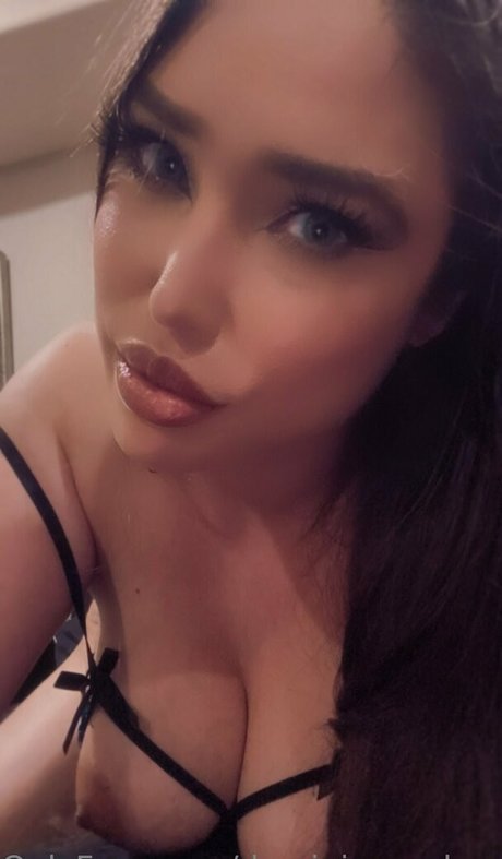 Dominique Skye free model image