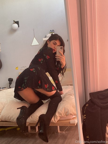 Freja Noir model perfect pictures