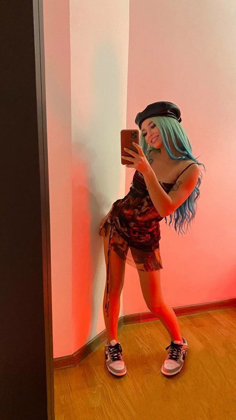 Maryana Ro star pornographic images