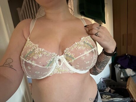 Hellcathhh pornstar nude images