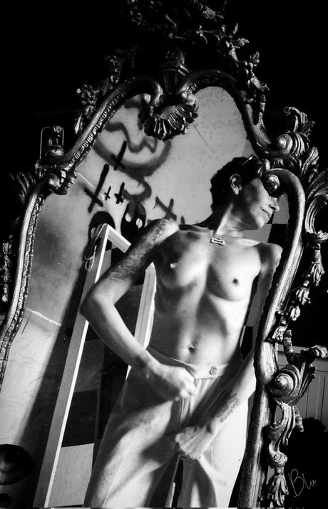 Blue Domino73 sexy model photos