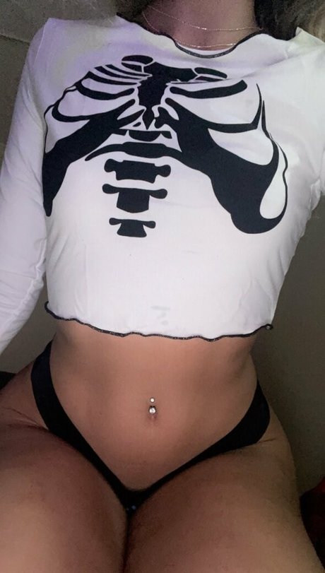 Lyssiu pretty actress pictures