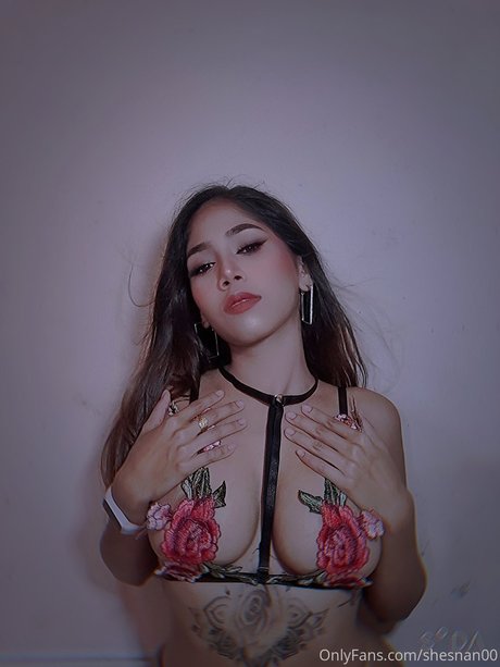 Shesnan00 naked actress pictures