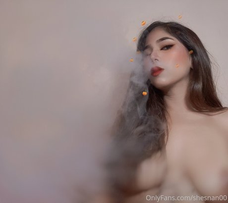Shesnan00 naked model img