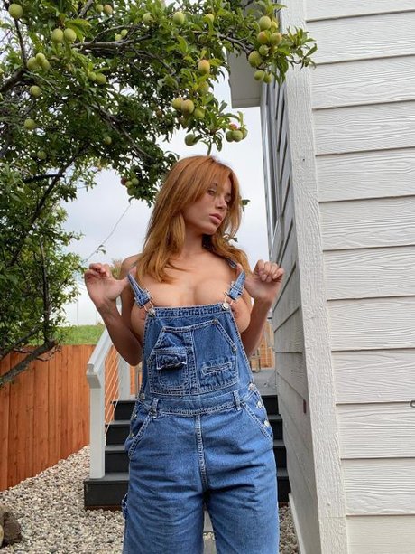 Lana Rhoades model adult image