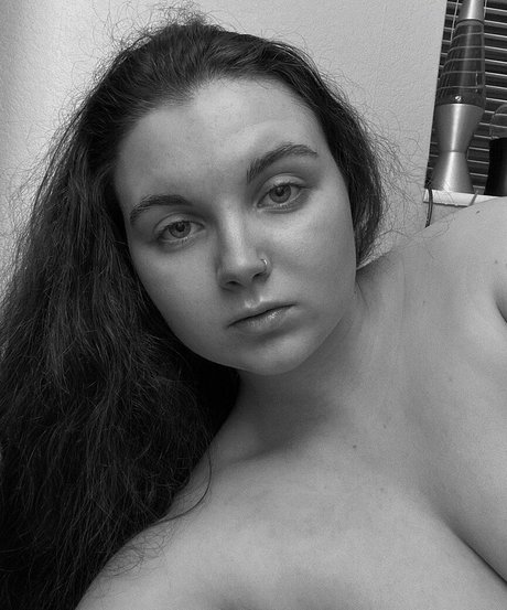 bustybritishbrunette pornographic star img