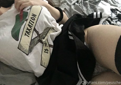 Peusche hd pornstar pics