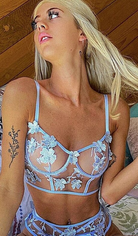 Amy Mason porn model img