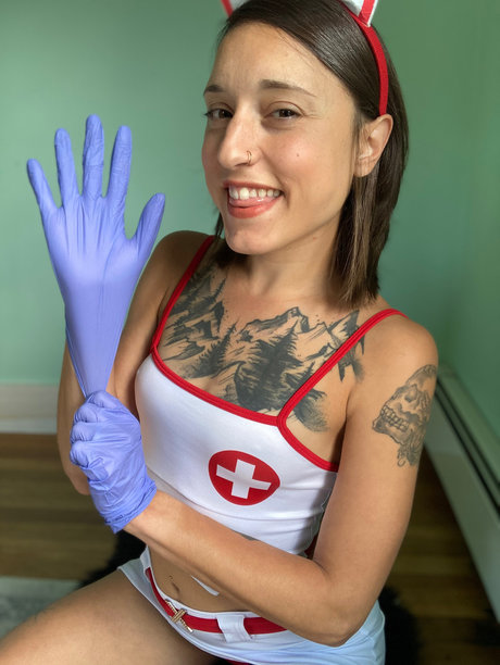 Rachel Olivia_ pornographic model picture