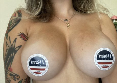 Trapqueenofdarkness star hot picture