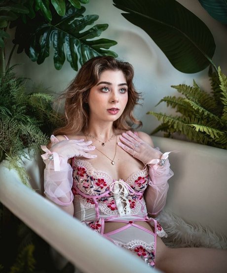 Nova Night beautiful pornstar archive