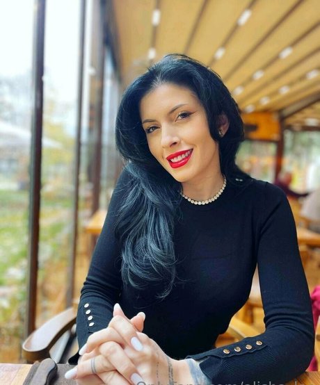 Alisha lee model art photo