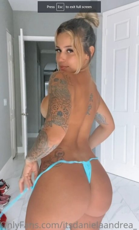 itsdanielaandrea sexy star pics