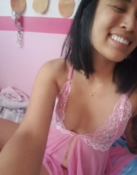 Ava Tran model sexy gallery