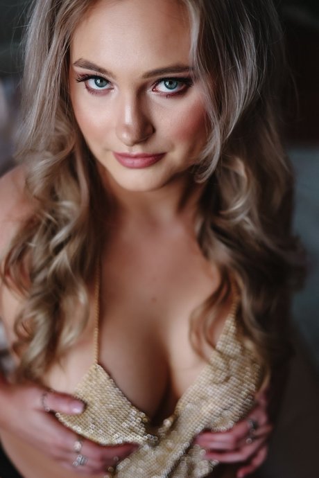 Jamie Claire Tully pornstar exclusive photos