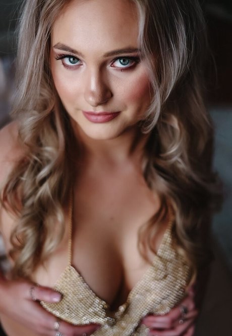 Jamie Claire Tully star nice galleries