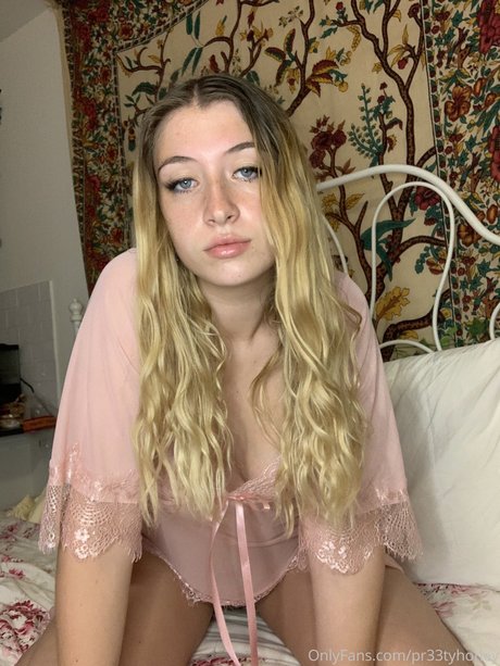 Pr33tyhoney model nice archive