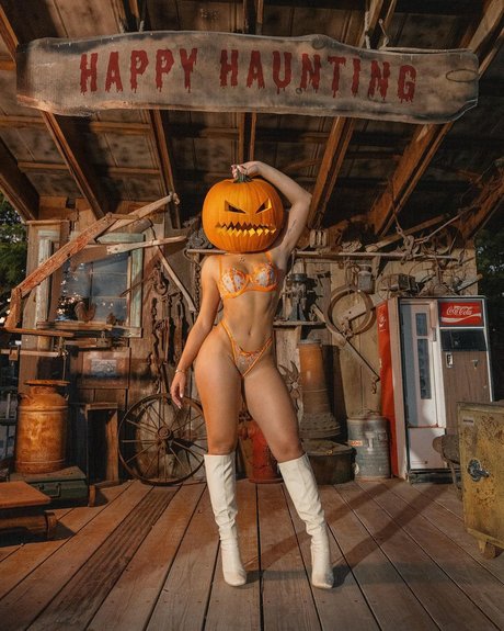 Maria Arzola pornographic model galleries