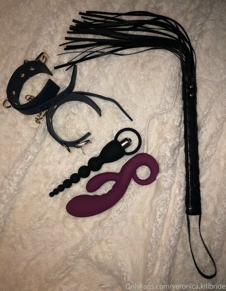 Veronica Killbride hot model gallery