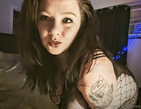 tryxieq model hd pictures