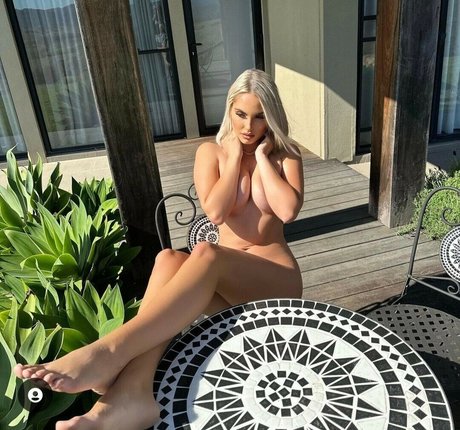 Temmii Jaydee pretty pornstar pics