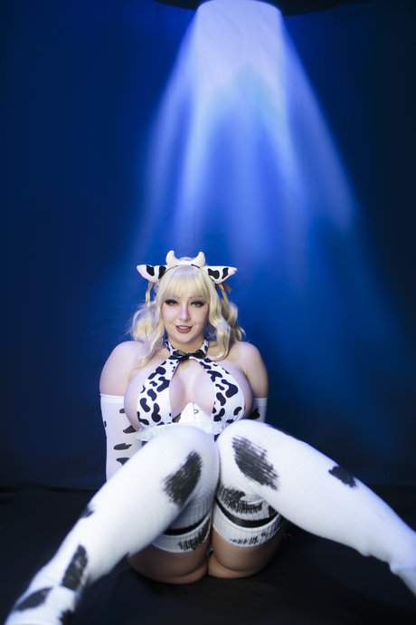 Feisty Vee model nudes picture