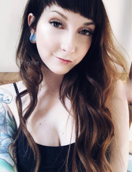 IvyLaura star xxx gallery