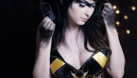 IvyLaura exclusive star images