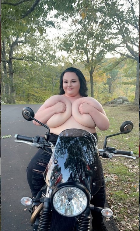 PEYTON THOMAS_ porn model photos