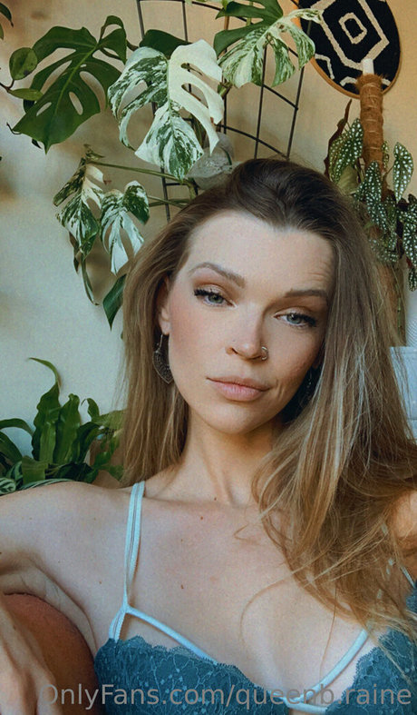 queenb raine model nude galleries