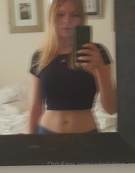 Astrokitten sa model top pictures