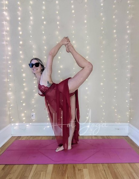 hotyoga free star pictures