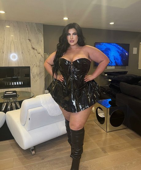 brookebarrows model naked photo