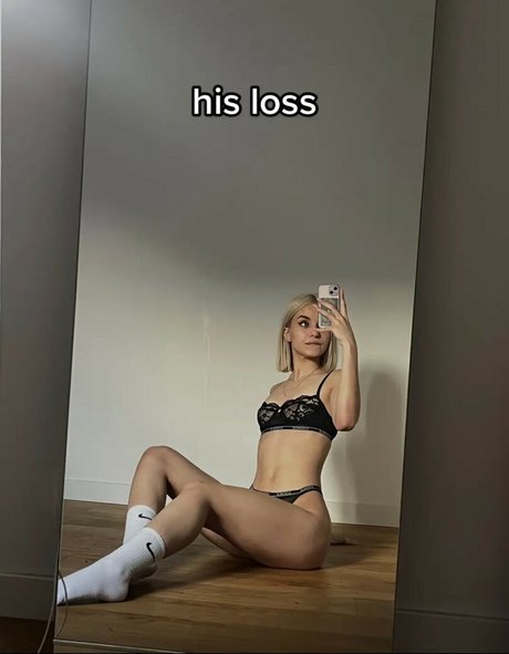 Lina Hsly nudes model archive