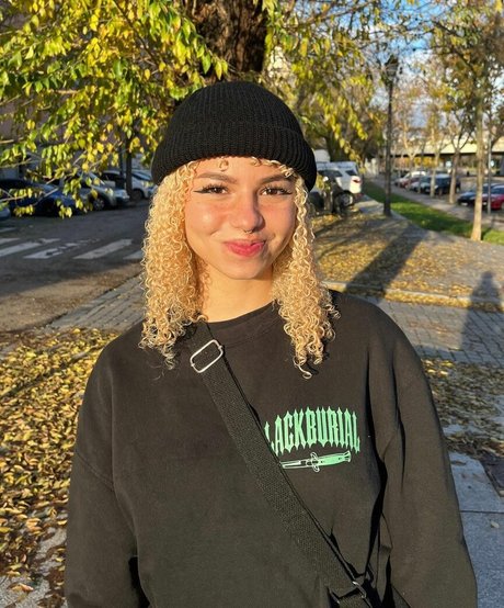 Larissa Kimberlly nudes model gallery