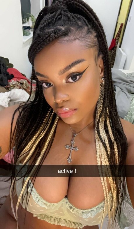 Hell0kittyevie star nude photos