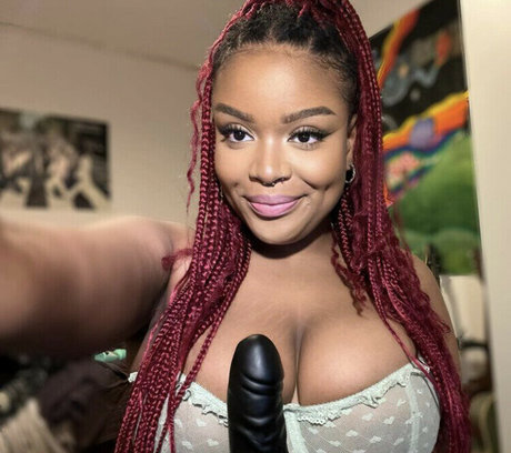 Hell0kittyevie sexy model img