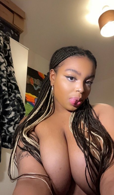 Hell0kittyevie Profile pic