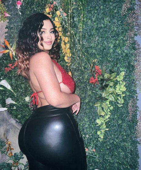 itsashleymedina pornstar naked gallery